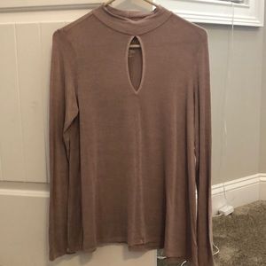 A&E long sleeve top
